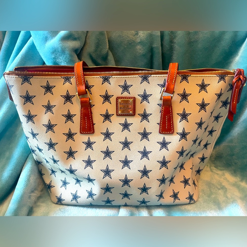 Dooney and Bourke NFL Dallas Cowboys Tote. Great condition!